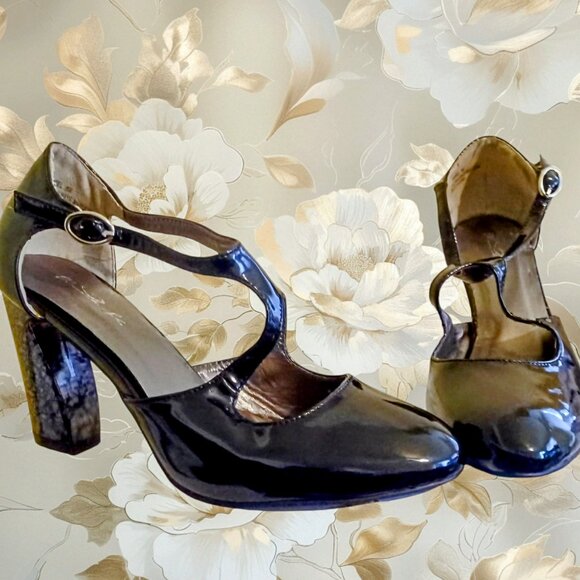 Exclusive Romantic Soles Corbel 7.5 Black Metallic T Strap W/Ankle Strap Heels - Picture 2 of 9